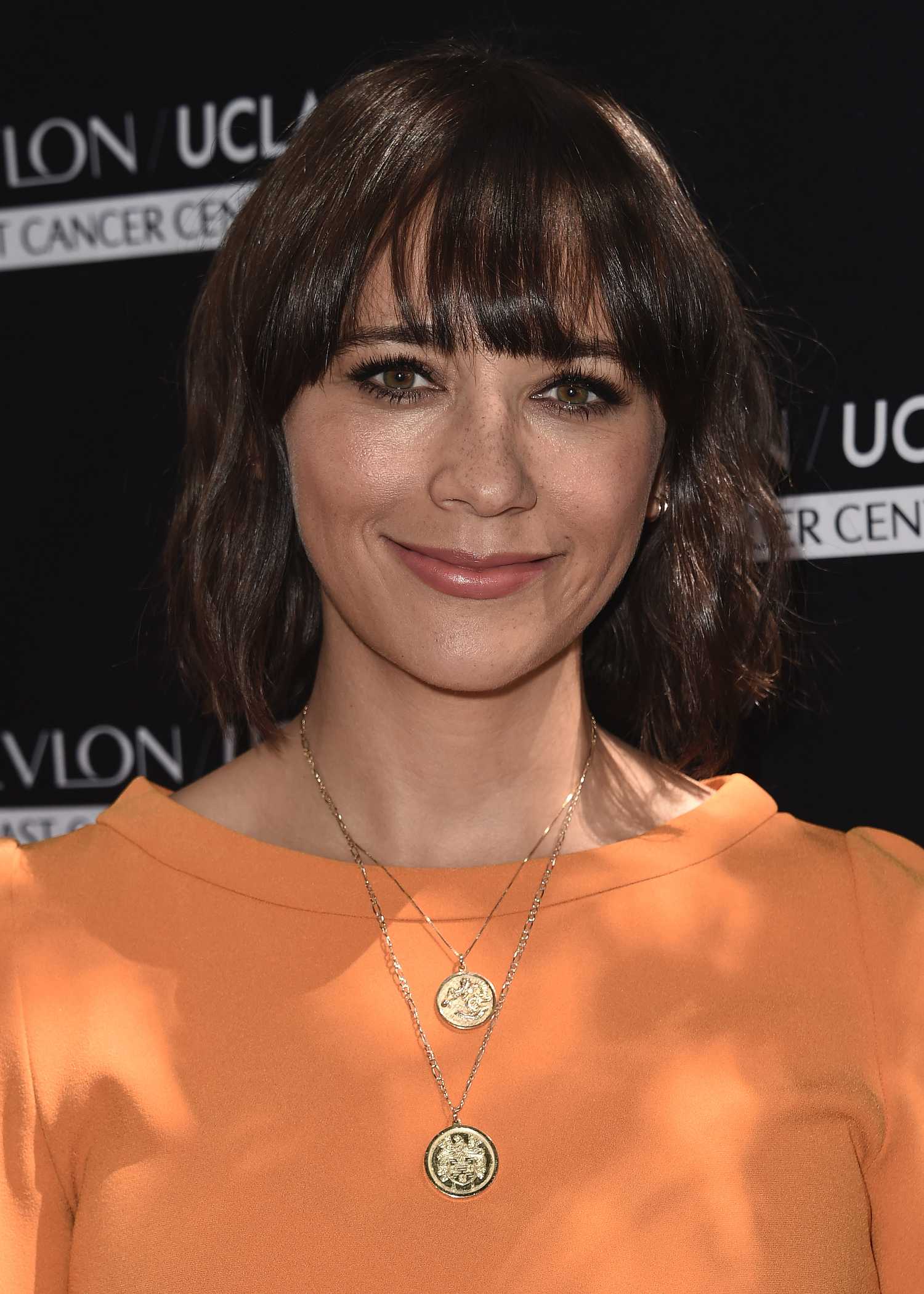rashida-jones-826
