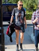 rita-ora-arriving-and-leaving-grove-recording-studios-london-3