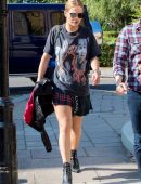rita-ora-arriving-and-leaving-grove-recording-studios-london-5