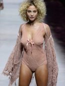 rose-bertram-at-etam-fashion-show-in-paris-5