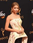 sarah-hyland-at-2016-emmy-awards-10