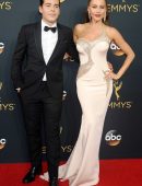 sofia-vergara-at-68th-annual-primetime-emmy-awards-in-la-7