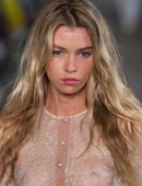 stella-maxwell-801