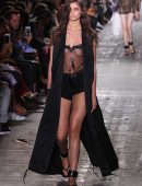 taylor-marie-hill-alexander-wang-fashion-show-nyc-6