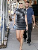 taylor-swift-leggy-305
