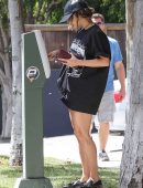 vanessa-hudgens-arriving-at-an-acting-class-14