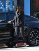 Vanessa-Hudgens-Leaving-a-Pilates-Class-1