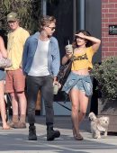 vanessa-hudgens-in-shorts-6