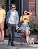 vanessa-hudgens-in-shorts-7