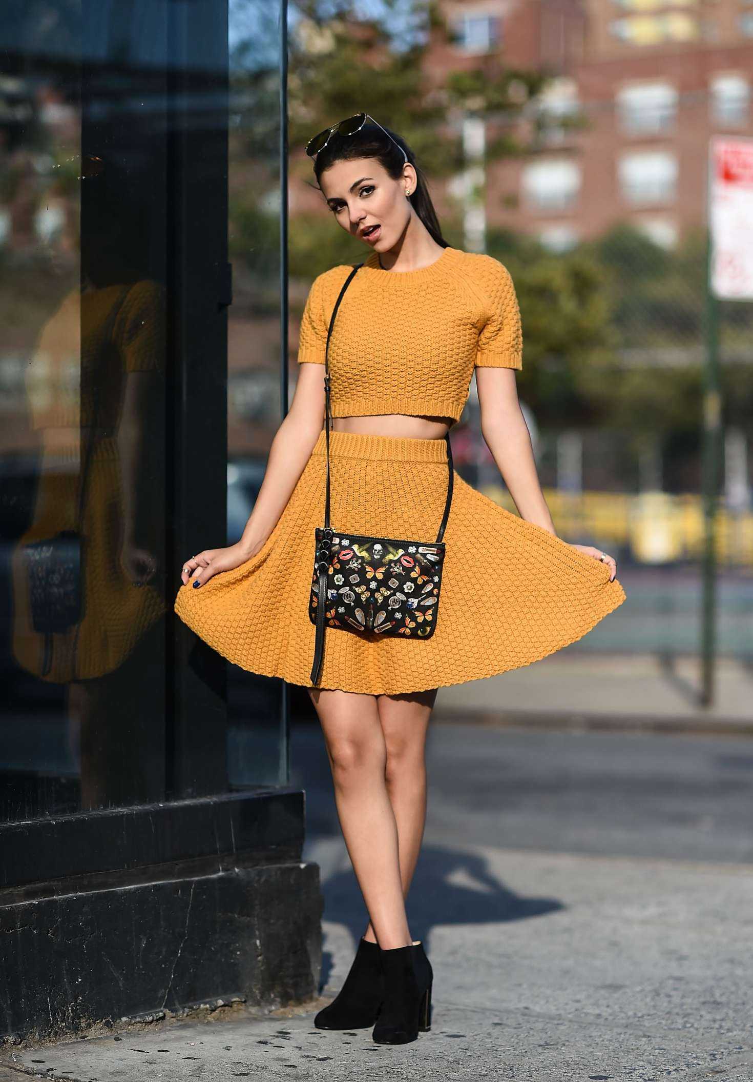 victoria-justice-at-daniel-zuchnik-photoshoot-16