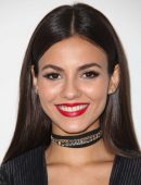 victoria-justice-at-pamella-roland-s-s-2017-fashion-show-at-pier-59-studios-in-nyc-6