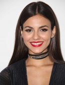 victoria-justice-at-pamella-roland-s-s-2017-fashion-show-at-pier-59-studios-in-nyc-7