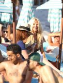 victoria-silvstedt-in-swimsuit-on-mykonos-island-2