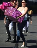 ariel-winter-booty-in-jeans-14