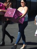 ariel-winter-booty-in-jeans-8