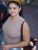 ariel-winter-at-disneyland-19