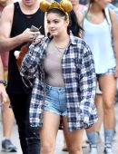 ariel-winter-at-disneyland-6