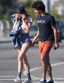 bella-thorne-leggy-candids-in-studio-city-4