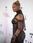 beyonce-knowles-at-tidal-x-1015-in-brooklyn-10