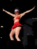 charli-xcx-713