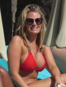 danielle-armstrong-bikini-4