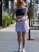 elle-fanning-in-skirt-953