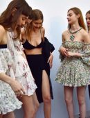 gigi-hadid-at-giambattista-valli-show-26