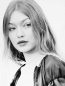 gigi-hadid-at-giambattista-valli-show-30