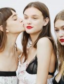 gigi-hadid-at-giambattista-valli-show-32