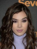hailee-steinfeld-at-the-edge-of-seventeen-photocall-14