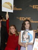 hailee-steinfeld-at-the-edge-of-seventeen-photocall-3