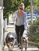 hilary-duff-walking-her-dogs-1