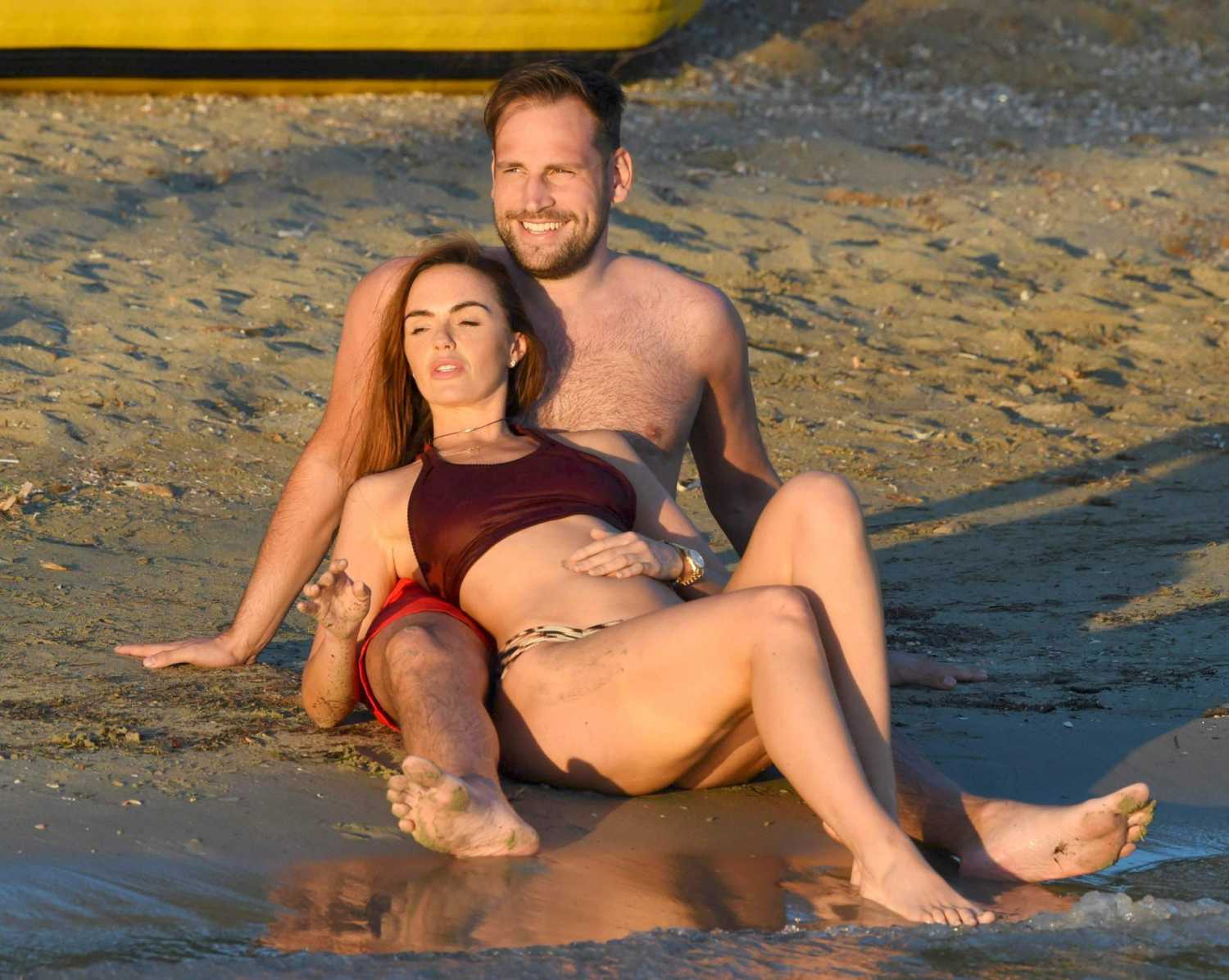 jennifer-metcalfe-bikini-candids-ibiza-335