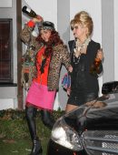 jessica-alba-outside-kate-hudsons-annual-halloween-bash-1