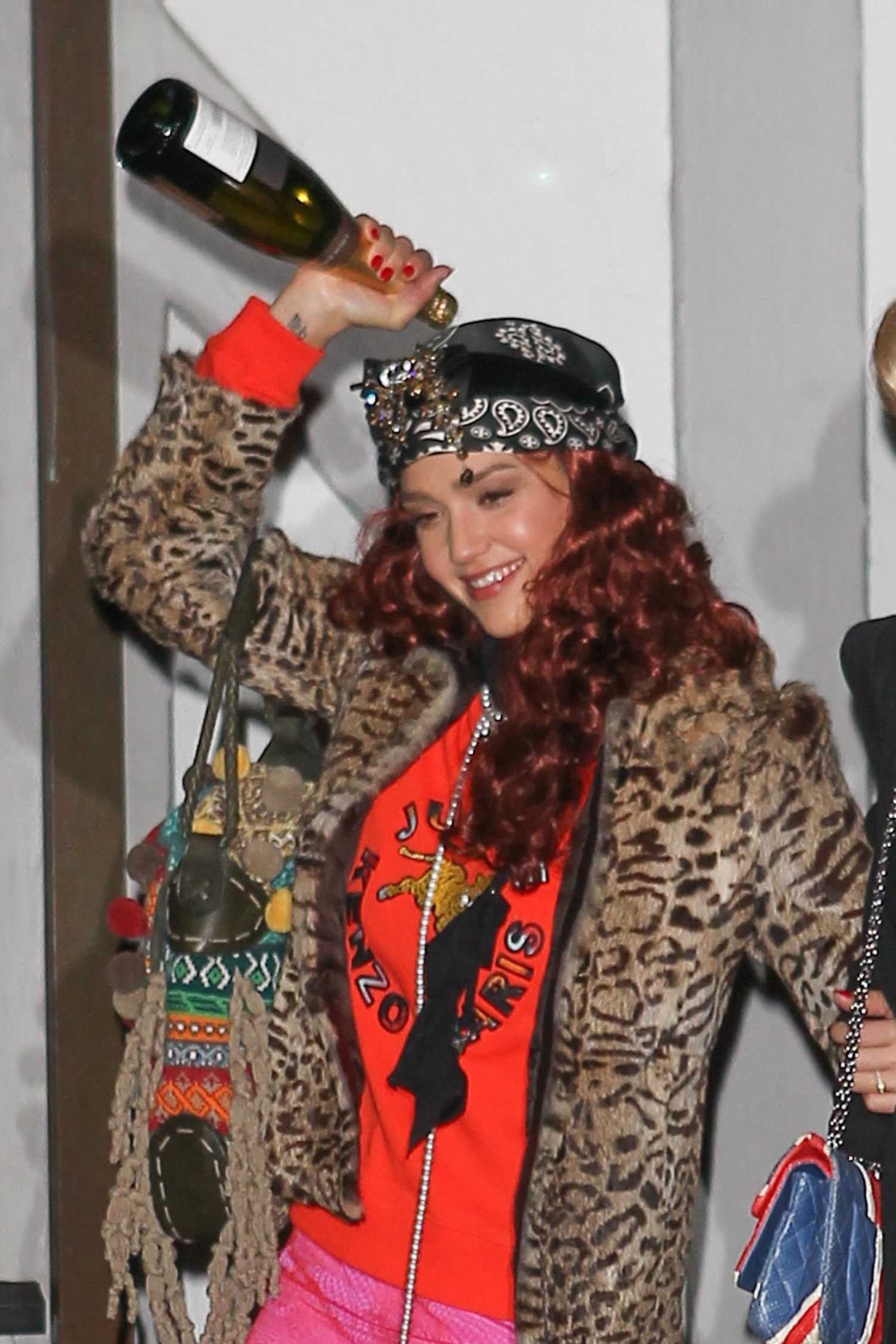 jessica-alba-outside-kate-hudsons-annual-halloween-bash-4