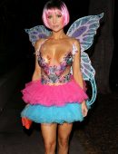 joanna-krupa-heading-to-a-halloween-party-5