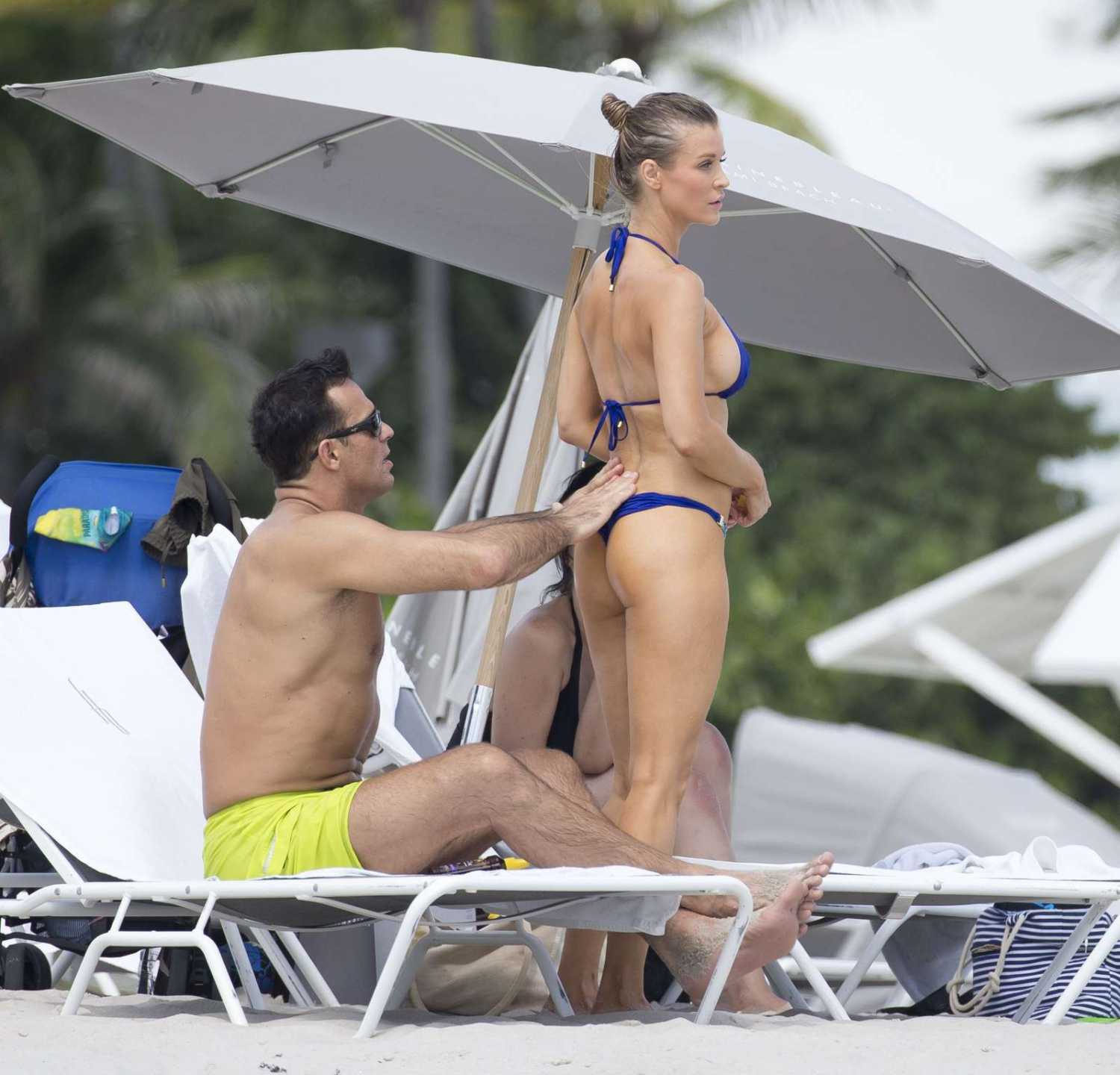joanna-krupa-in-blue-bikini-2016-15