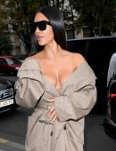 kim-kardashian-balenciaga-fashion-show-13