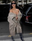 kim-kardashian-balenciaga-fashion-show-18