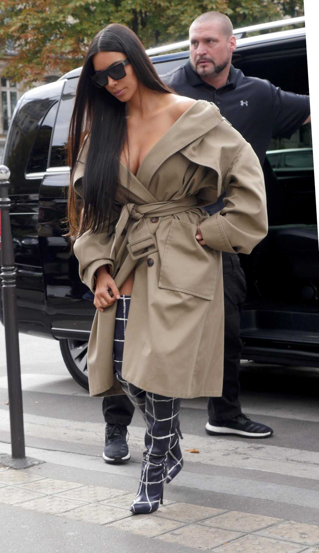 kim-kardashian-balenciaga-fashion-show-6