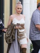 kylie-jenner-leggy-204