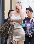 kylie-jenner-leggy-207