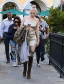 kylie-jenner-leggy-211