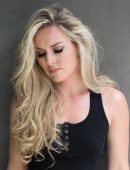 lindsey-vonn-for-strong-is-the-new-beautiful-book-6