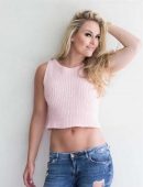 lindsey-vonn-for-strong-is-the-new-beautiful-book-7