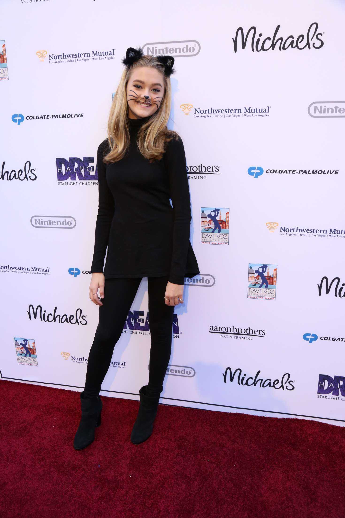 lizzy-greene-at-starlights-dream-halloween-party-4