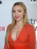peyton-r-list-at-6th-annual-streamy-awards-7