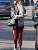 vanessa-hudgens-leaving-a-pilates-class-323