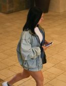ariel-winter-at-the-coffee-bean-and-tea-leaf-12