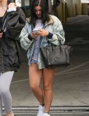 ariel-winter-at-the-coffee-bean-and-tea-leaf-3